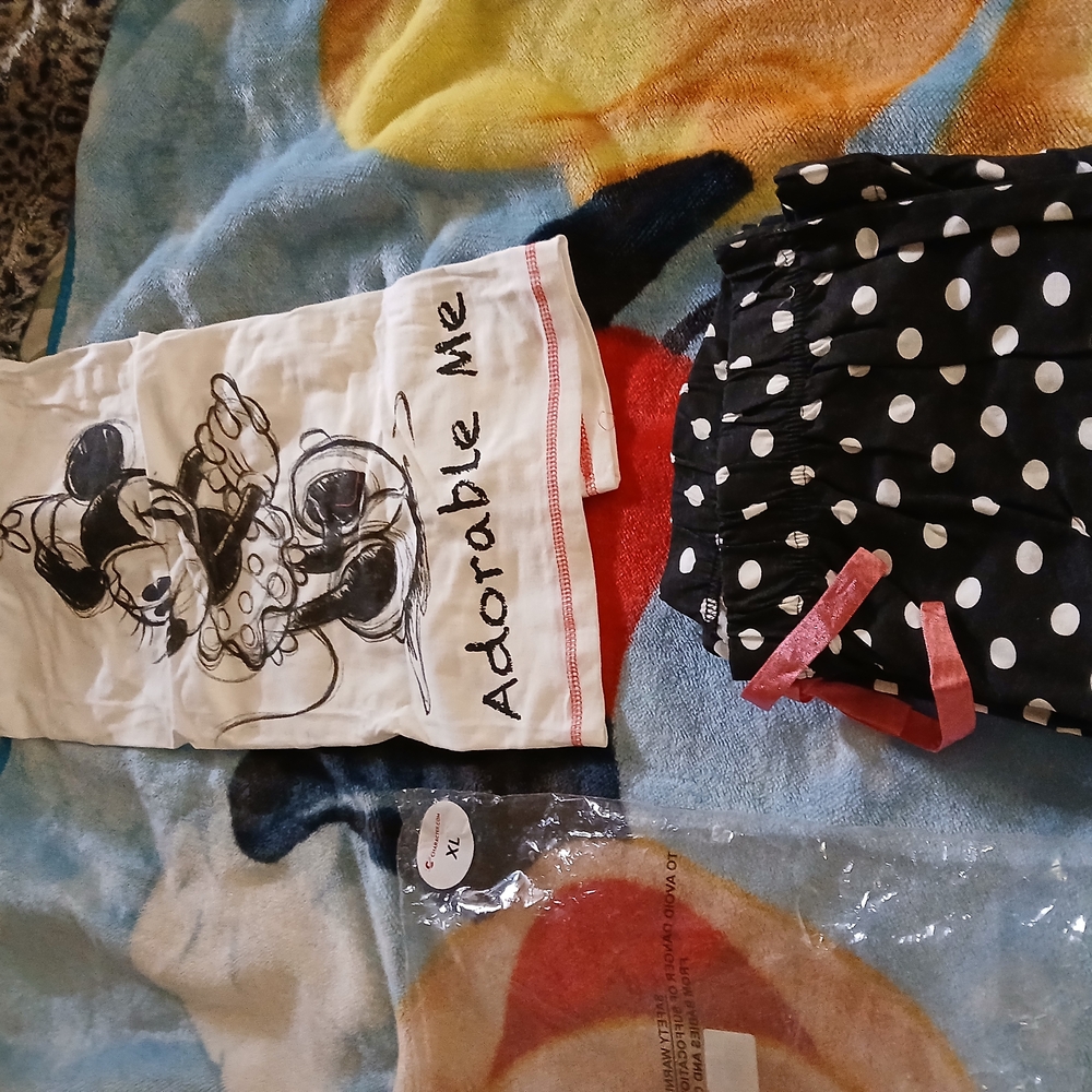MINNIE MOUSE CUTE BRAND NEW IN BAG POLKA DOT PANTS W  SHORT SLEEVE SAYS ADORABLE